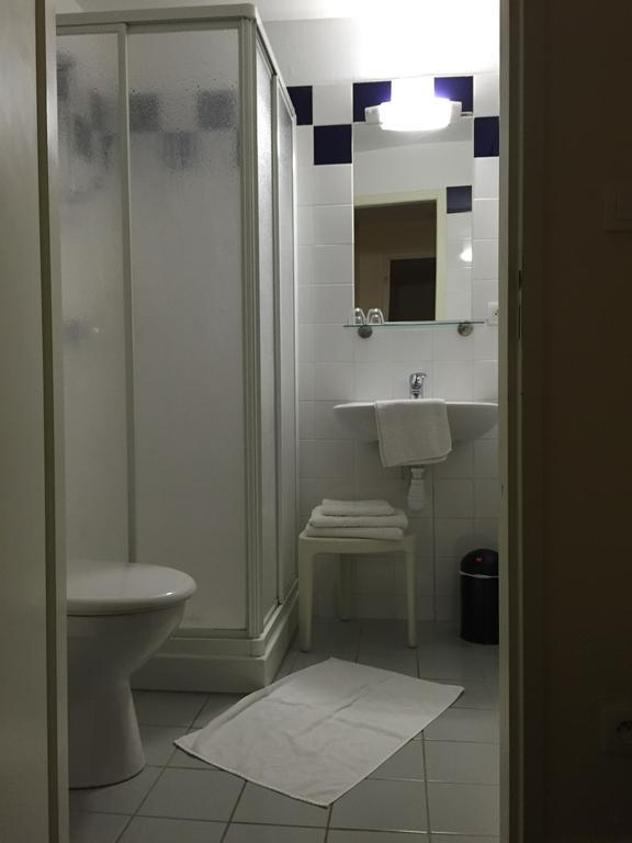 Acacias Apparts Hotel Plombieres-les-Bains Room photo
